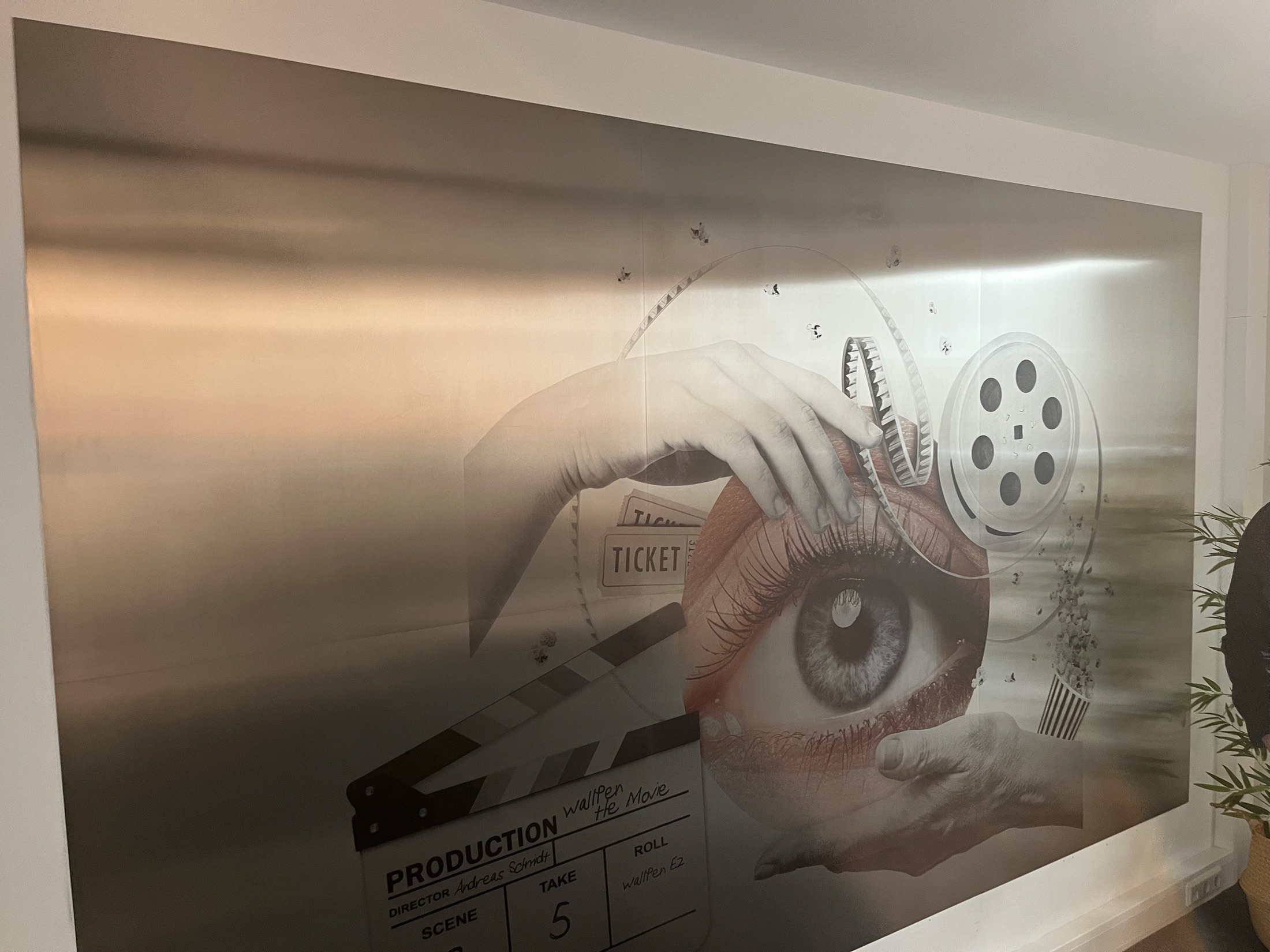 Film- und Augenmotiv als Wandgestaltung